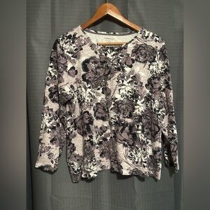 Croft & Barrow Black and Gray Floral Long Sleeve Top